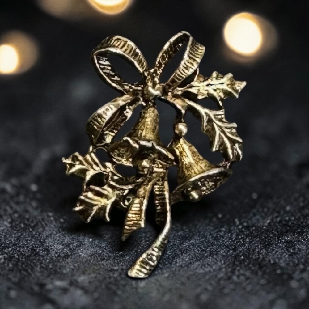 Vintage USA Christmas Bells Holly Bow Lapel Pin Gold Tone Holiday‎ Brooch